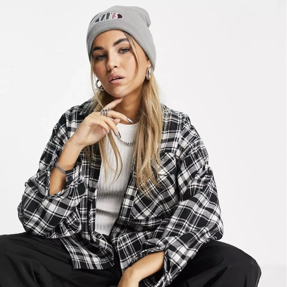 Vans WM Breakin Curf Grey Beanie Skateboarding Hat Women & Men VN0A5GUV85T - Picture 3 of 15